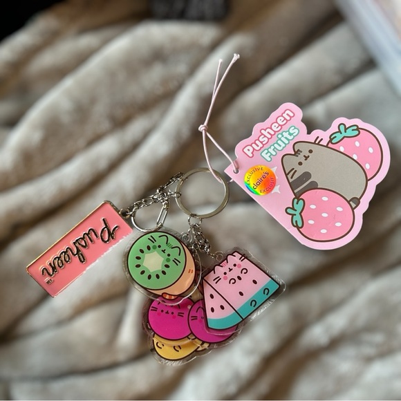 Pusheen Fruits Keychain Set Exclusive Charms! - Picture 8 of 9